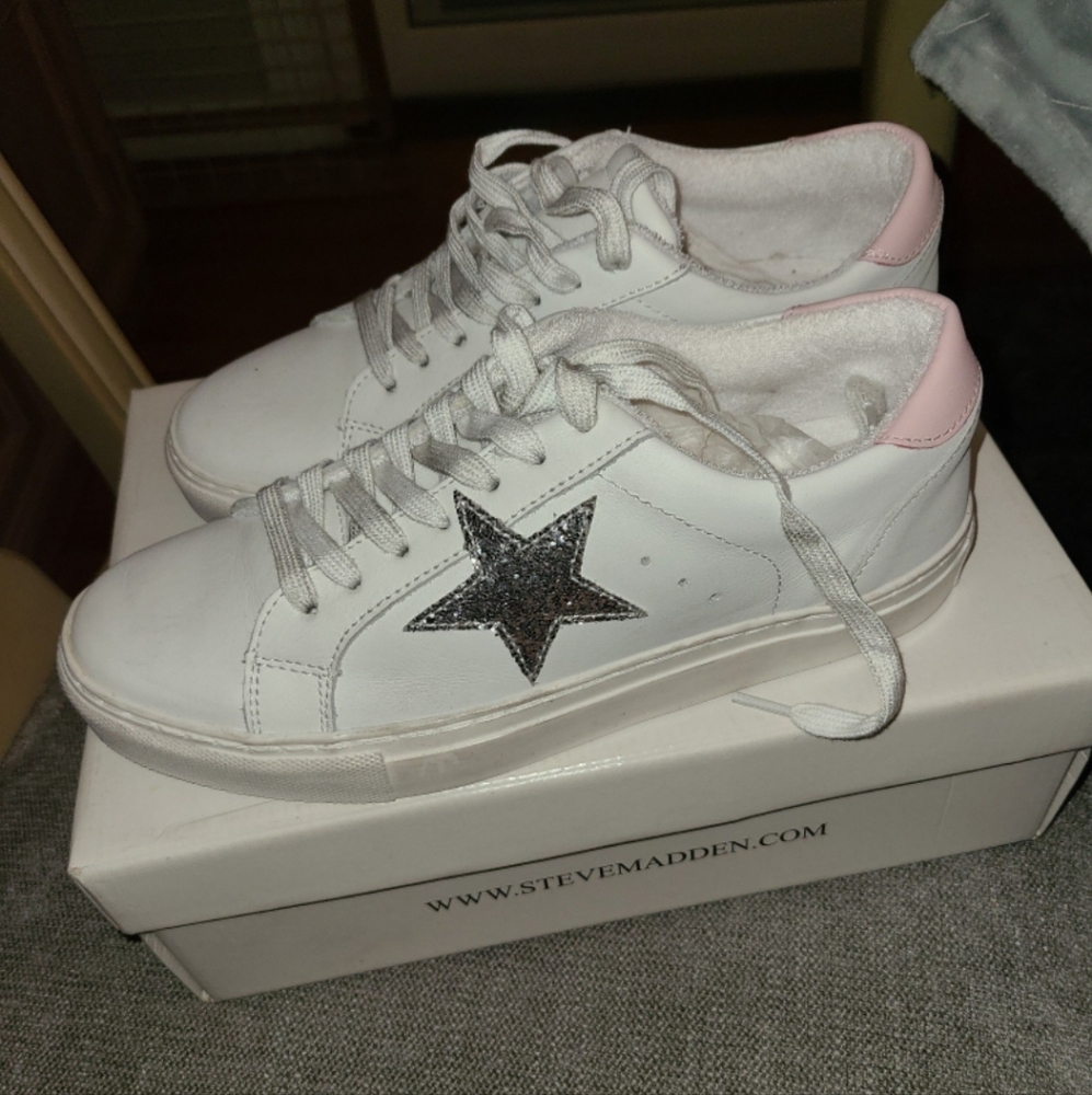 Steve Madden White Sneakers with Glitter Star
